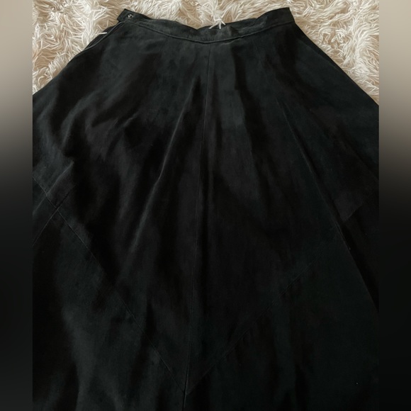 Vintage Rare!! Floor Length Black Suede Danier Skirt. Size14 - Picture 7 of 10